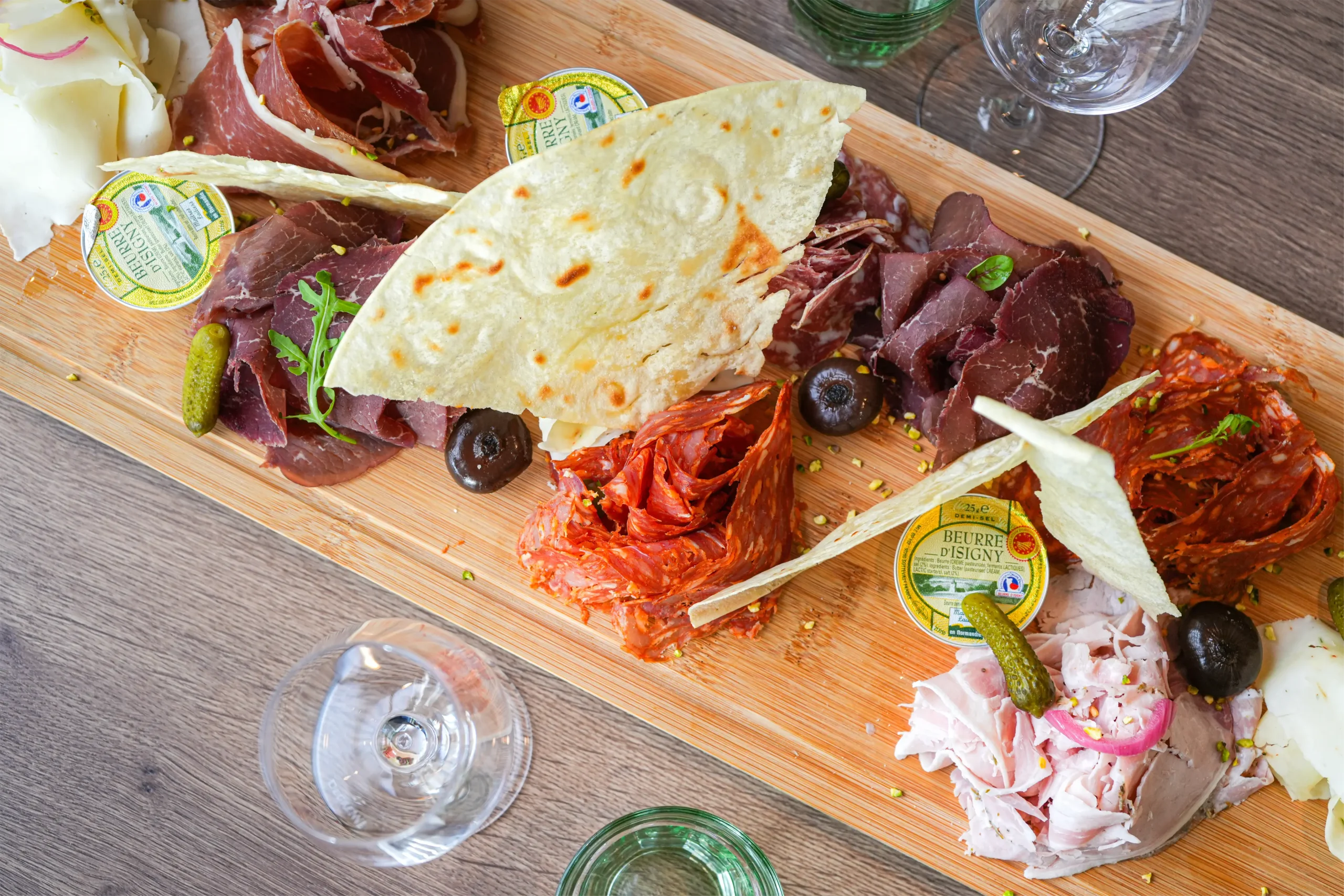 restaurant traditionnel à Lisieux, planche de charcuterie italienne et formaggio