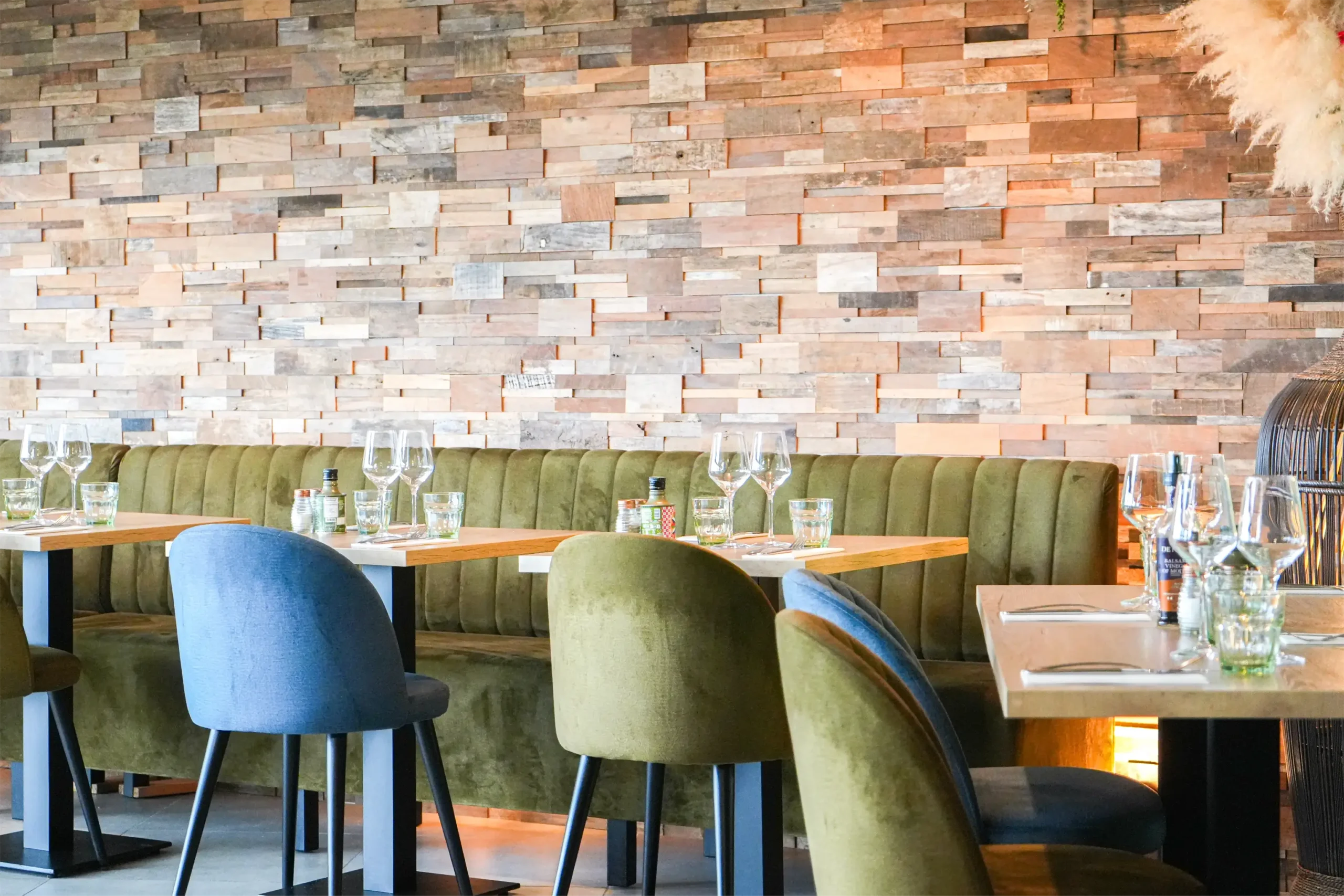 Restaurant Il Frascati, table, canapé et chaise